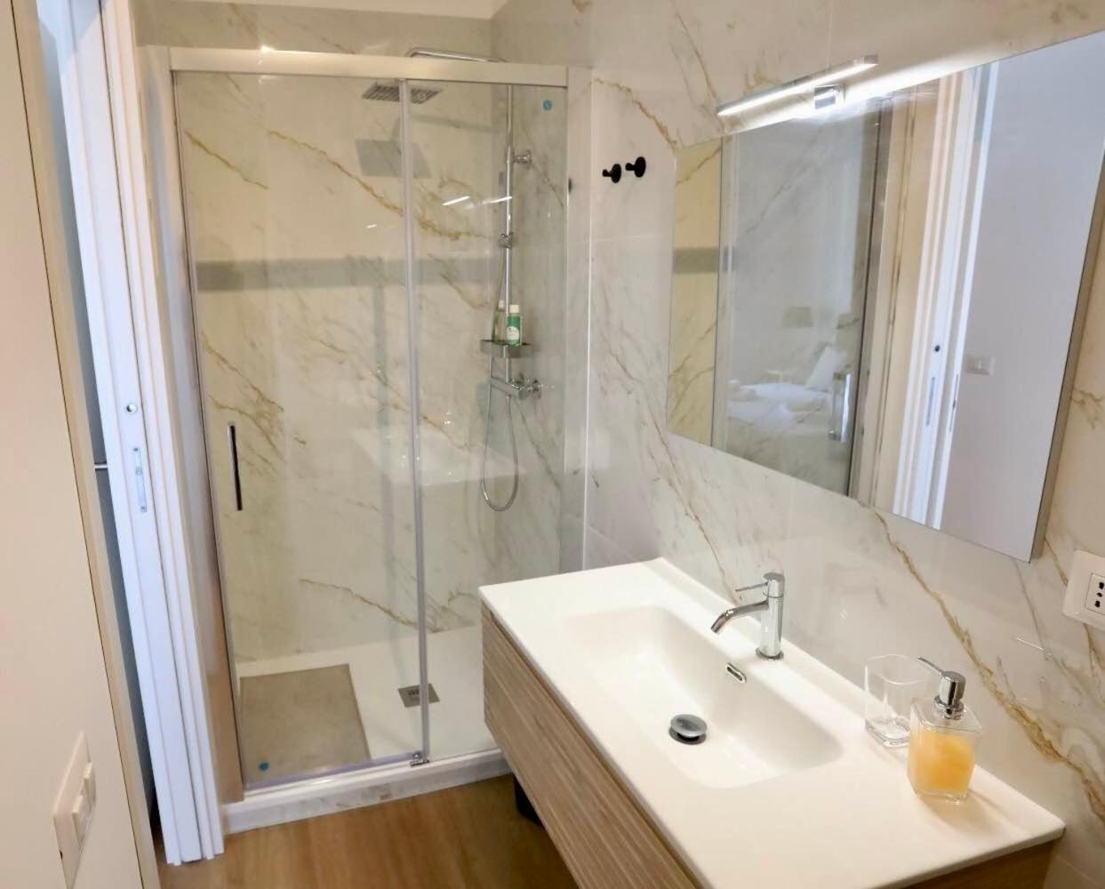 Lapigna Apartment Валенцано Екстериор снимка