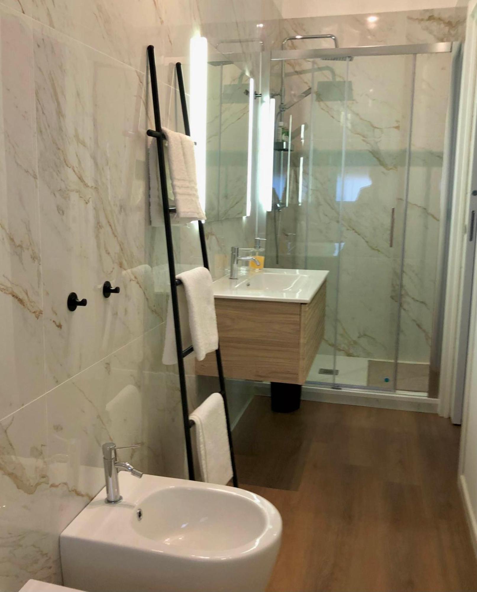Lapigna Apartment Валенцано Екстериор снимка